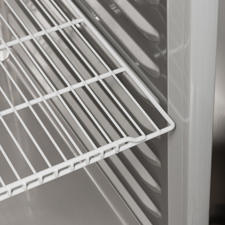 Szafa mroźnicza RQSALM 700 R  | GN 2/1 | energooszczędna | stal nierdzewna | drzwi prawe | 700 l | Premium | 693x875x2119 mm
